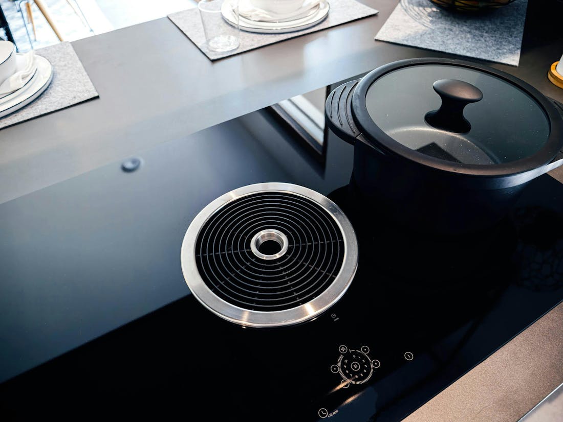 Kookplaat met ingebouwde afzuiging Kookplaat met ingebouwde afzuiging kopen? Hier moet je op letten