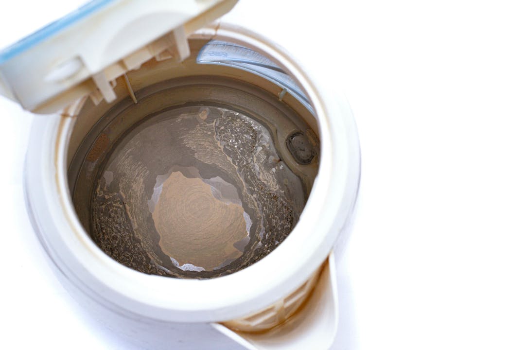 kalkaanslag in waterkoker